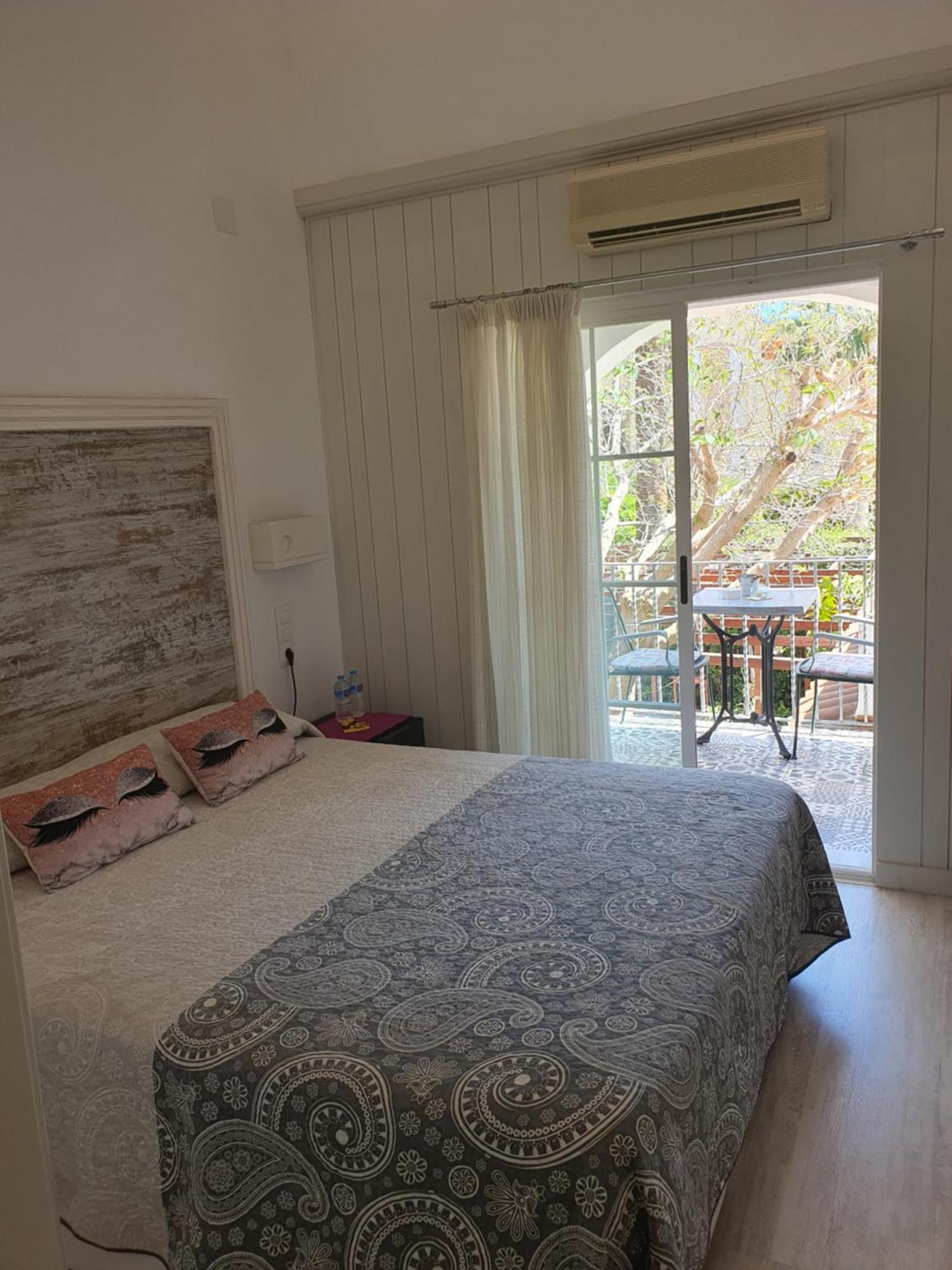 Hostal Mi Campana Dénia Eksteriør billede